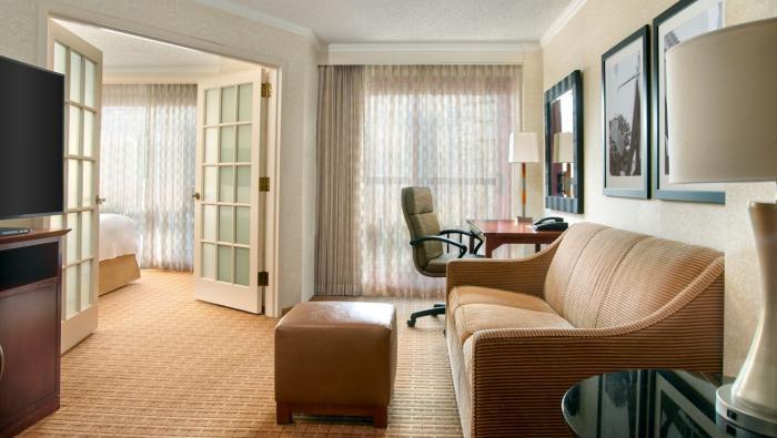 Atlanta Marriott Suites Midtown Стая снимка