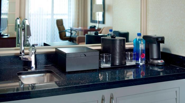 Atlanta Marriott Suites Midtown Стая снимка
