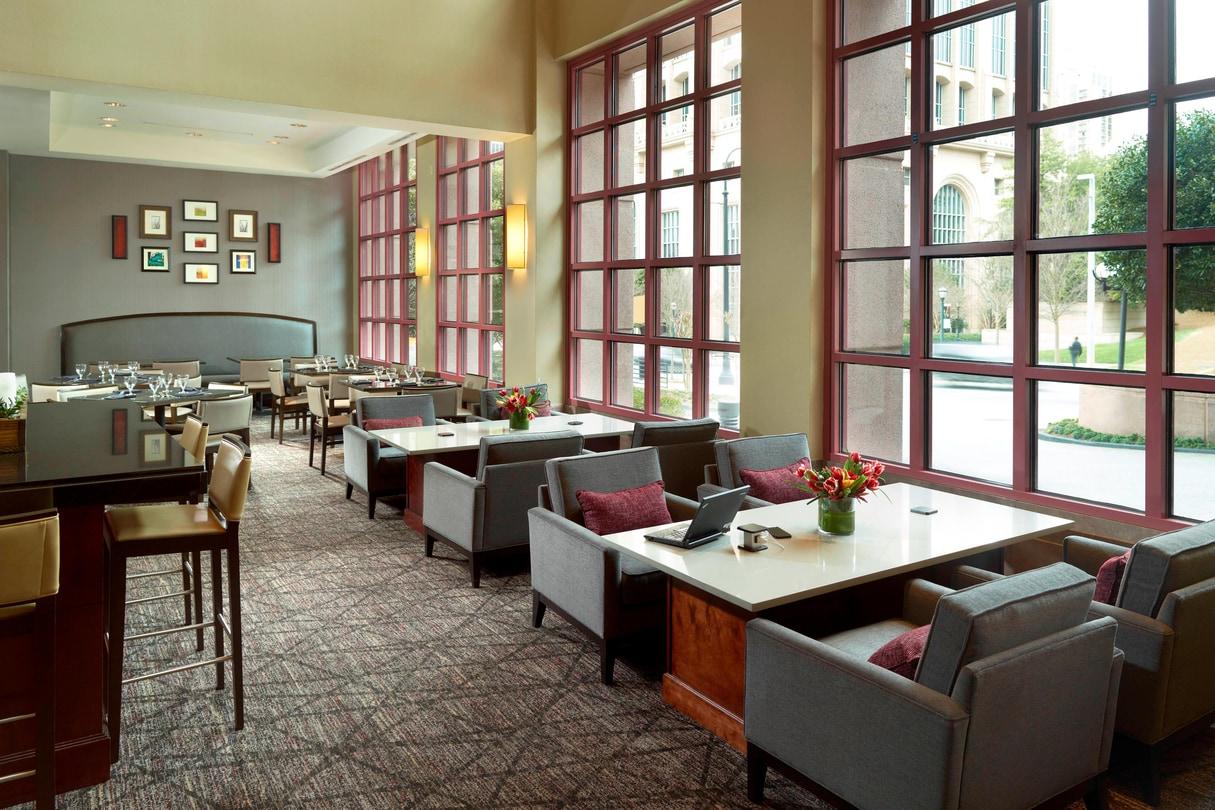 Atlanta Marriott Suites Midtown Екстериор снимка