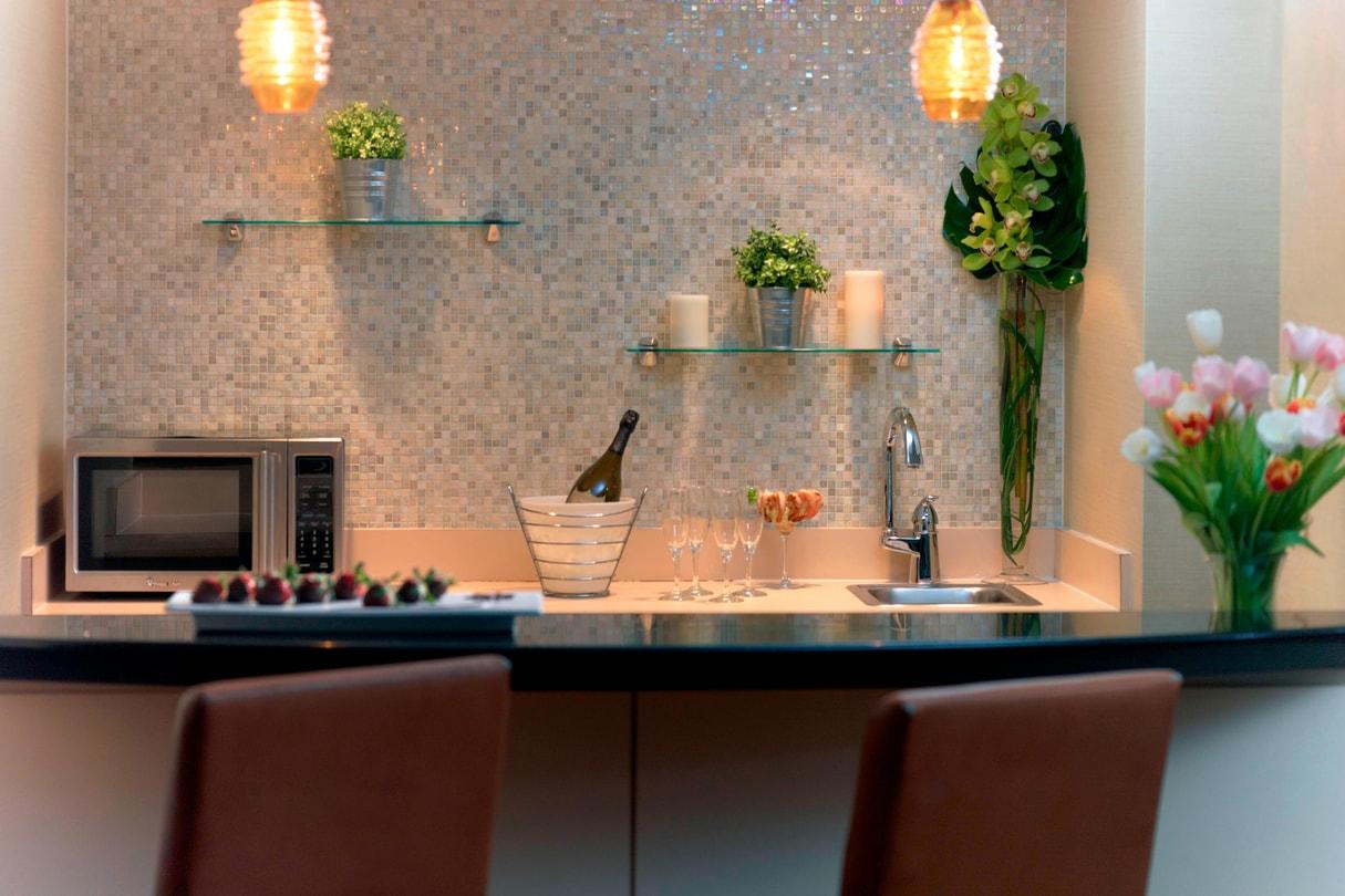 Atlanta Marriott Suites Midtown Екстериор снимка