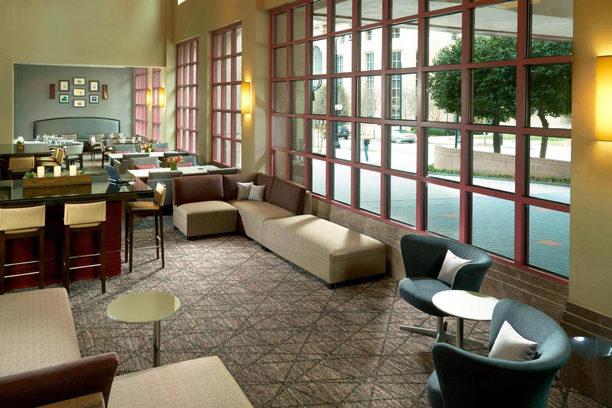 Atlanta Marriott Suites Midtown Екстериор снимка